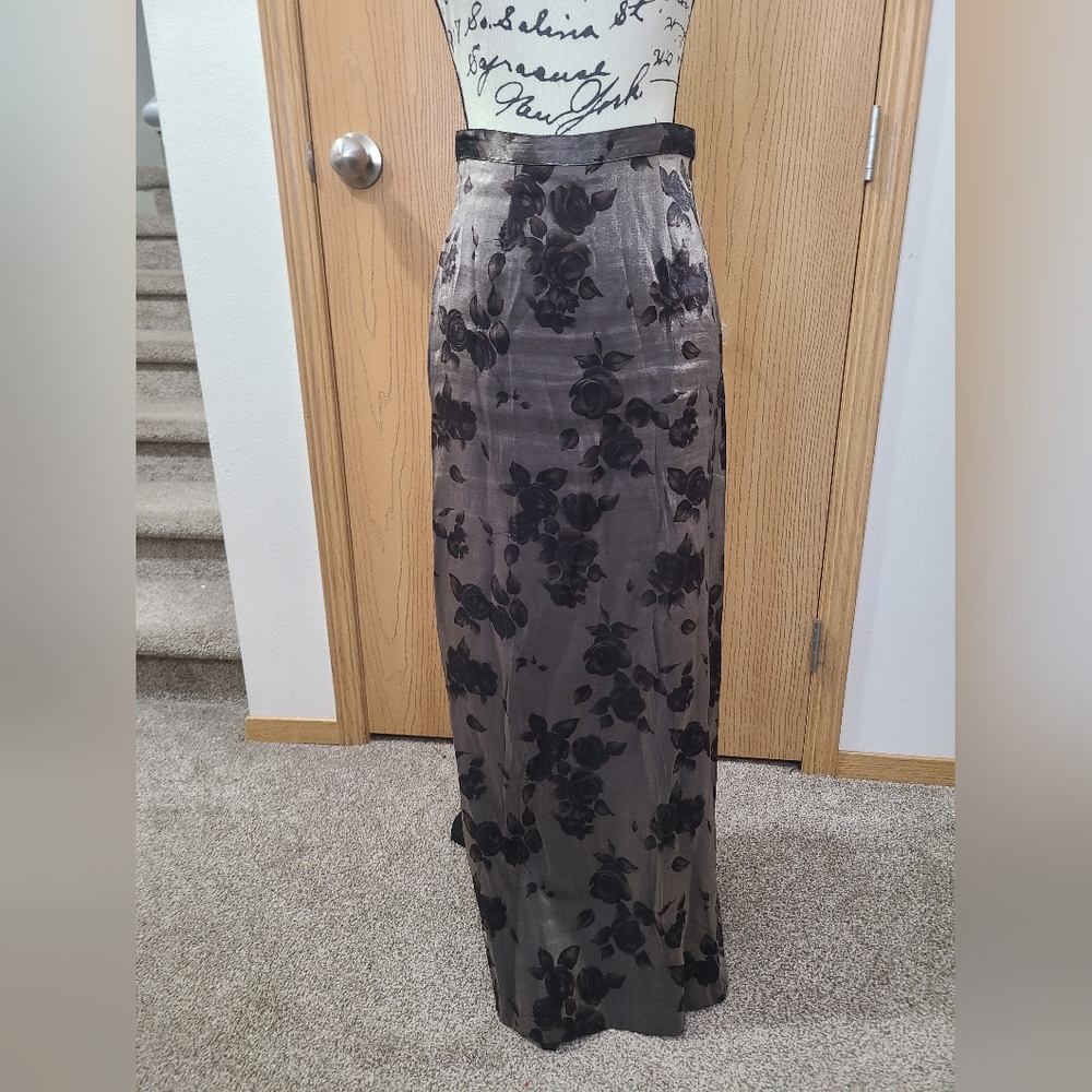 La Belle Fashions Y2k 90s Whimsigoth Metallic Rose Floral Print Maxi Skirt